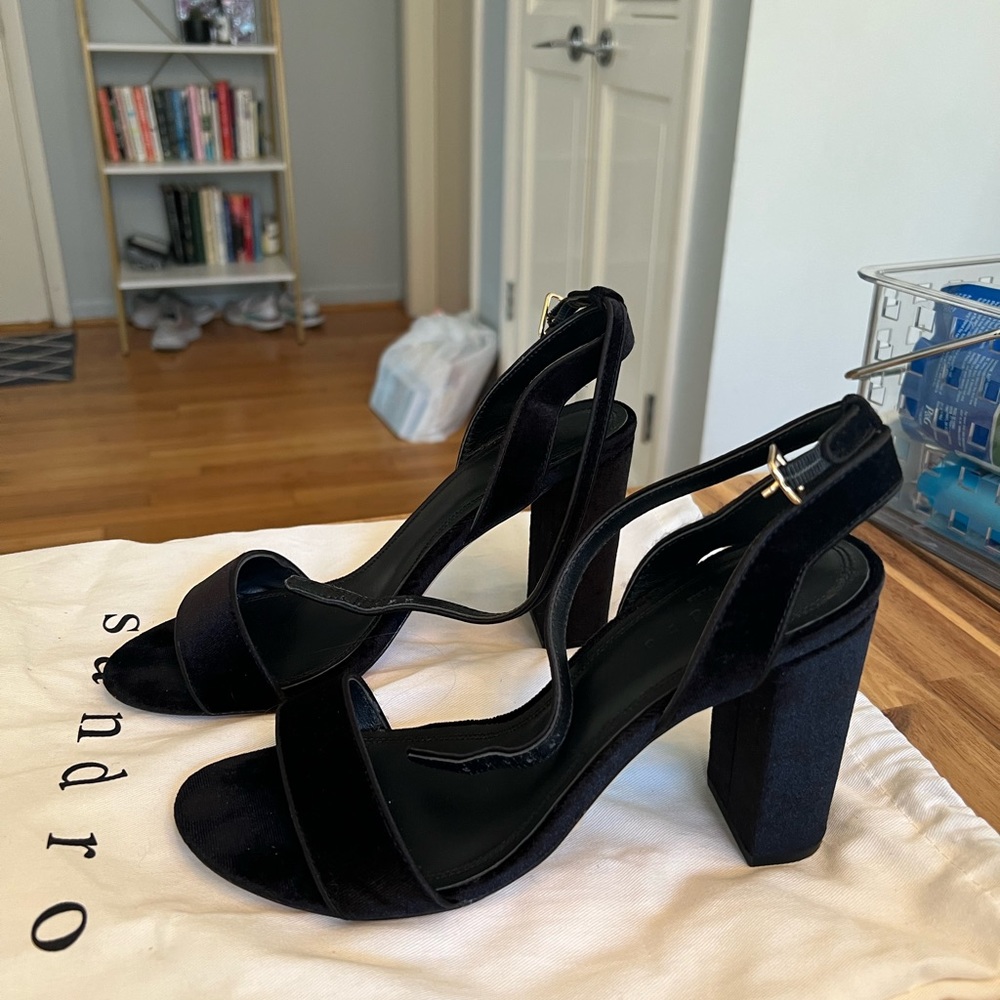 Sandro Black Velvet heels - Picture 5 of 5